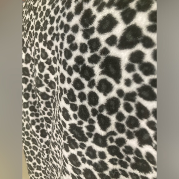 Vintage Handmade Leopard Print Faux Fur Jacket - 90s - Metal Zipper - M/L - Picture 12 of 16